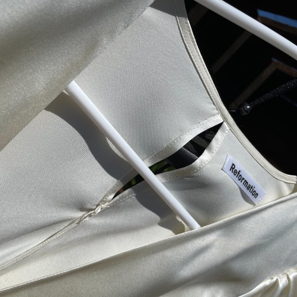 Rya Dress - Bridal from Reformation - Picture 5 of 6